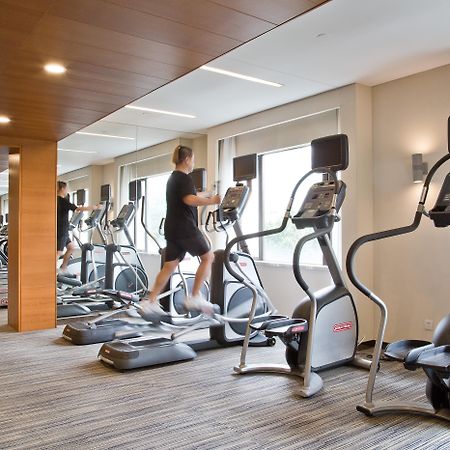 China Hotel Guangzhou - Subway Direct To Pazhou Exhibition Center, Free Shuttle During Canton Fair & Exhibitor Registration Counter Kültér fotó A gym at a hotel
