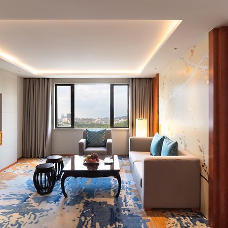 China Hotel Guangzhou - Subway Direct To Pazhou Exhibition Center, Free Shuttle During Canton Fair & Exhibitor Registration Counter Kültér fotó Suite