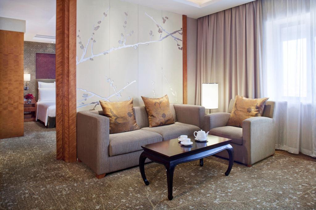China Hotel Guangzhou - Subway Direct To Pazhou Exhibition Center, Free Shuttle During Canton Fair & Exhibitor Registration Counter Kültér fotó A suite at the hotel