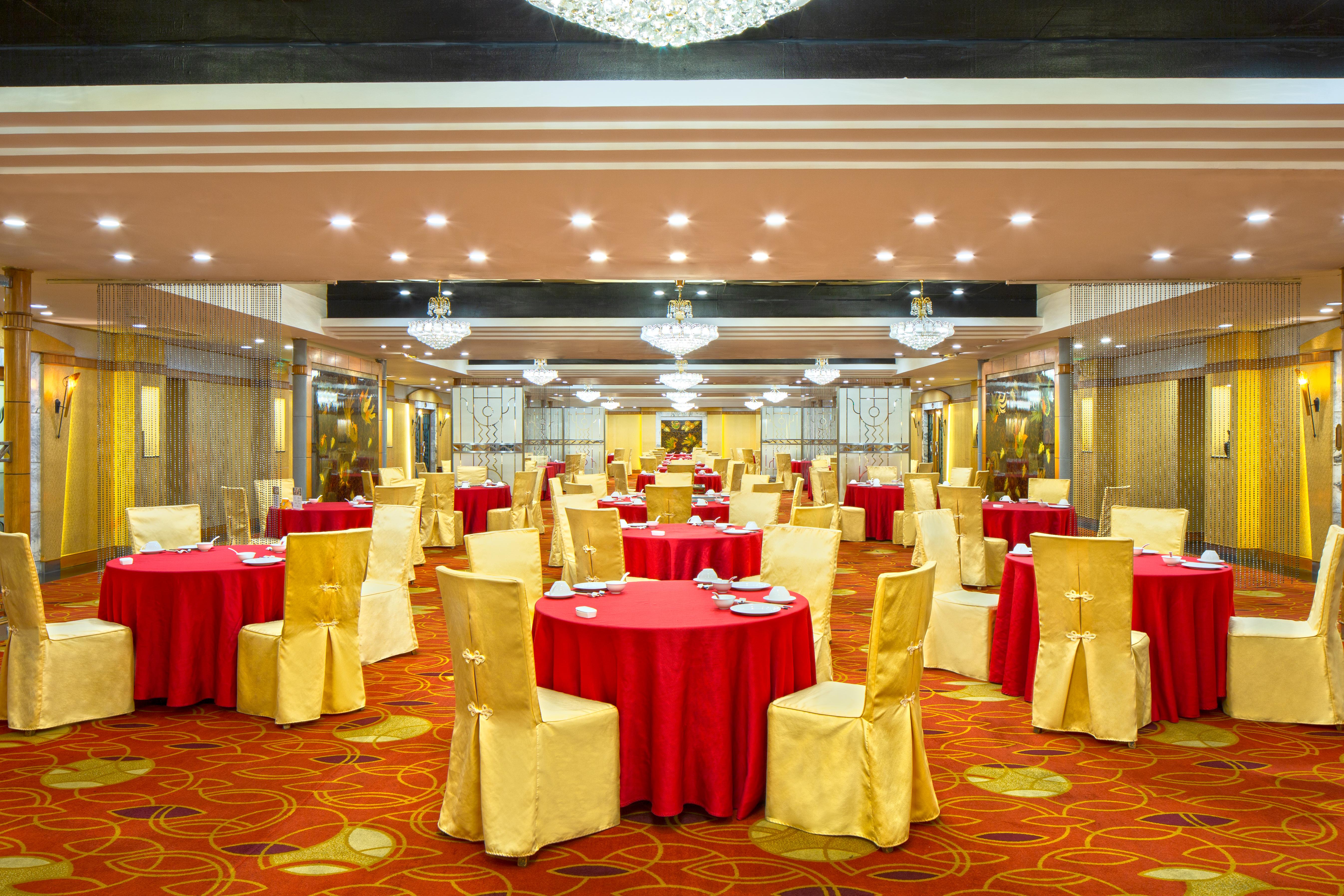 China Hotel Guangzhou - Subway Direct To Pazhou Exhibition Center, Free Shuttle During Canton Fair & Exhibitor Registration Counter Kültér fotó The ballroom of the hotel